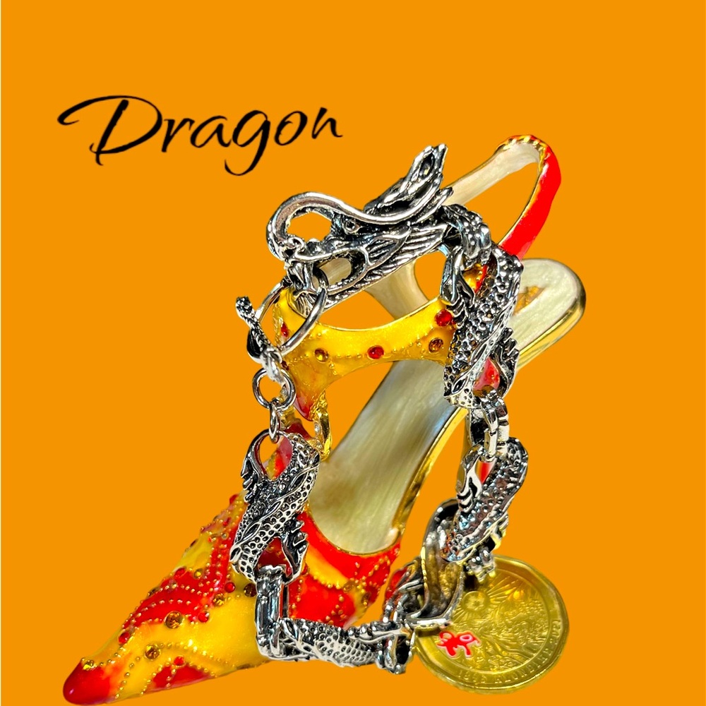 Unisex dragon toggle bracelet. Chunky-new